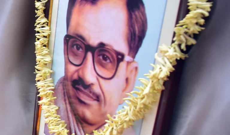 दीनदयाल उपाध्याय: एकात्म मानववाद और राजनीति का संगम? राजनीति Modi Highlights Upadhyaya’s Legacy