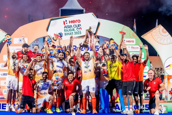 एशिया कप जीत: बिहार CM का हॉकी टीम को 10 लाख का इनाम! खेल Nitish Kumar Rewards Hockey Winners