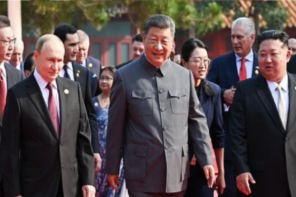 शी जिनपिंग का विश्व को संदेश: शांति या युद्ध? अंतर्राष्ट्रीय तनाव बढ़ा China Military Show Increases Global Tension