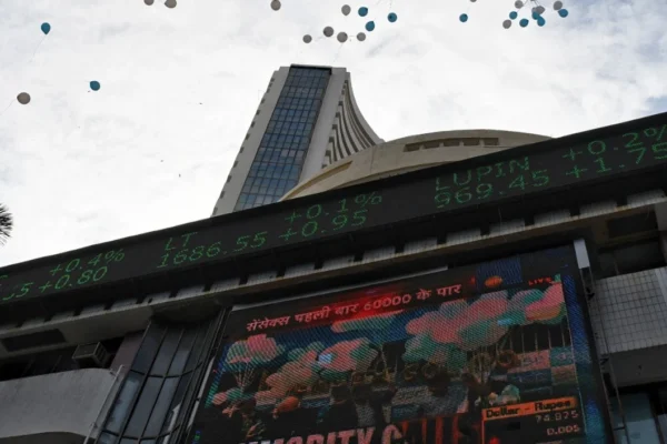शेयर बाजार में तेजी: निवेशकों के लिए क्या संकेत? उद्योग Indian Stock Market Experienced Bullish Trend