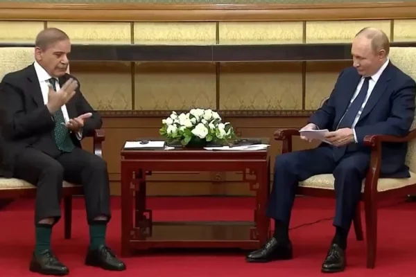 पुतिन ने शहबाज़ से क्या कहा? विश्व मंच पर भारत का जिक्र! अंतरराष्ट्रीय Sherif Met Putin China Meeting