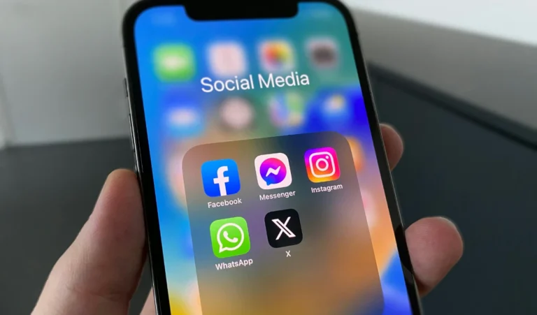 नेपाल में सोशल मीडिया प्रतिबंध: तकनीक पर युवाओं का विरोध, क्या है पूरा मामला? Nepal Youth Protest Internet Ban