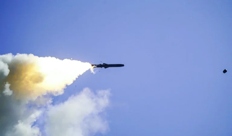 भारत की रक्षा क्षमता में उछाल: INS अरिघाट ने K-4 मिसाइल का परीक्षण किया India Successfully Tests K4 Missile