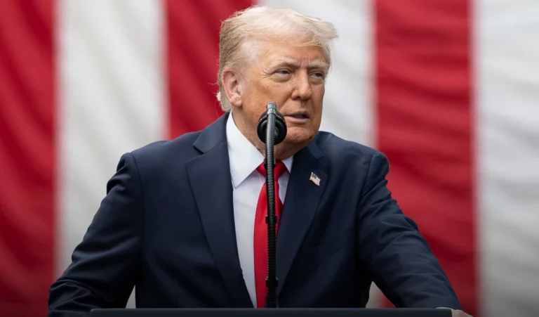 ट्रंप के बयान से मध्य पूर्व में उबाल: क्या अमेरिका लेगा ईरान पर एक्शन? वैश्विक त… Trump Iran Protests Stir Mideast