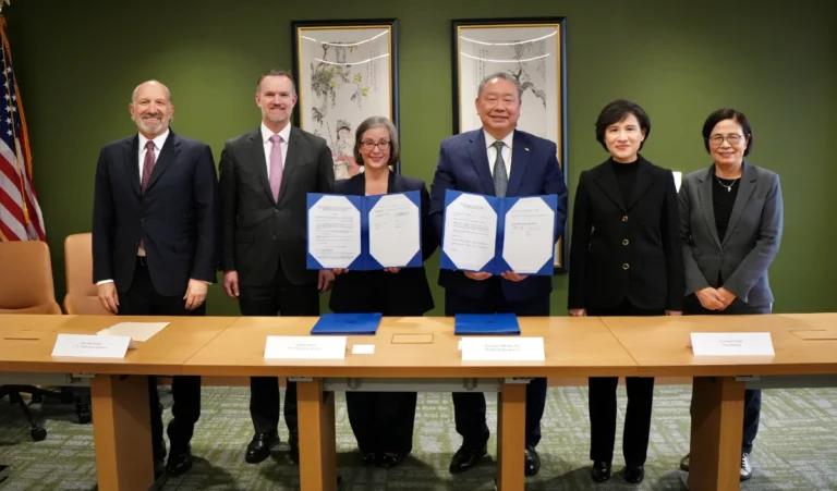 अमेरिका-ताइवान व्यापार समझौता संपन्न: टैरिफ में कमी और रणनीतिक निवेश का नया अध्य… Us Taiwan Trade Deal Concluded