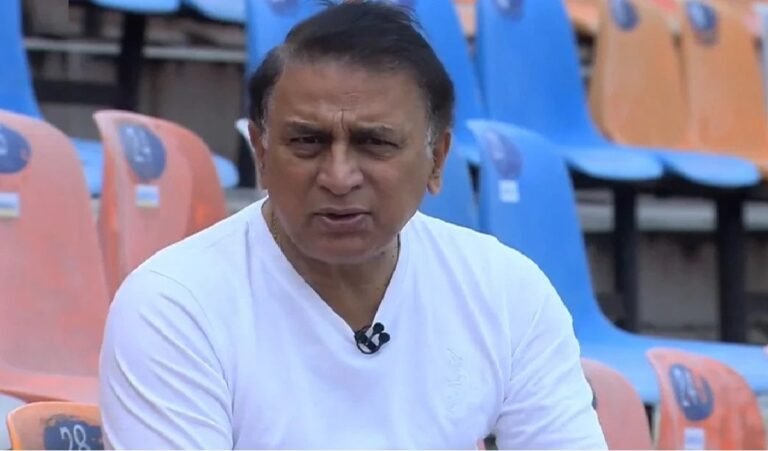 चौथे T20 में हार के बाद बल्लेबाजों को जिम्मेदारी लेने की Sunil Gavaskar की नसीहत